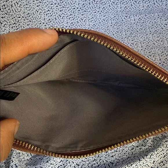 NWOT Fossil Brown Leather Wristlet Clutch - Picture 2 of 7